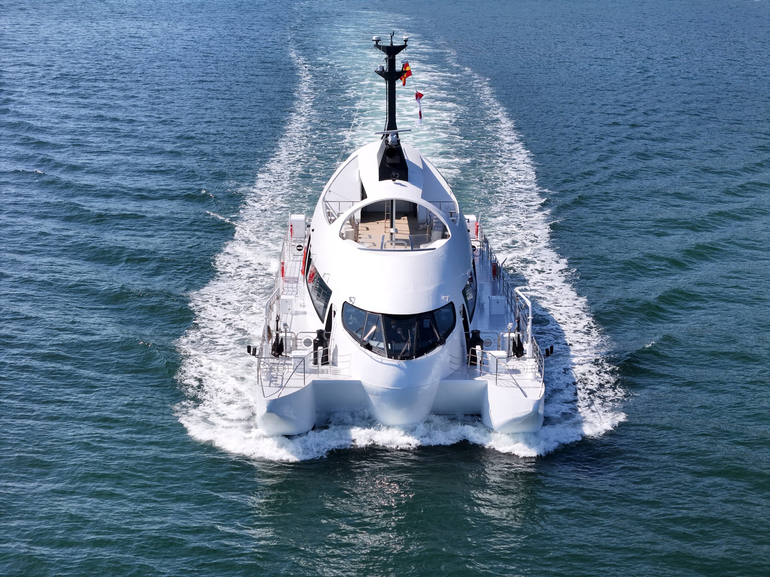 はなりあ 国内初の試み～水素とバイオディーゼルを活用したハイブリッド旅客船